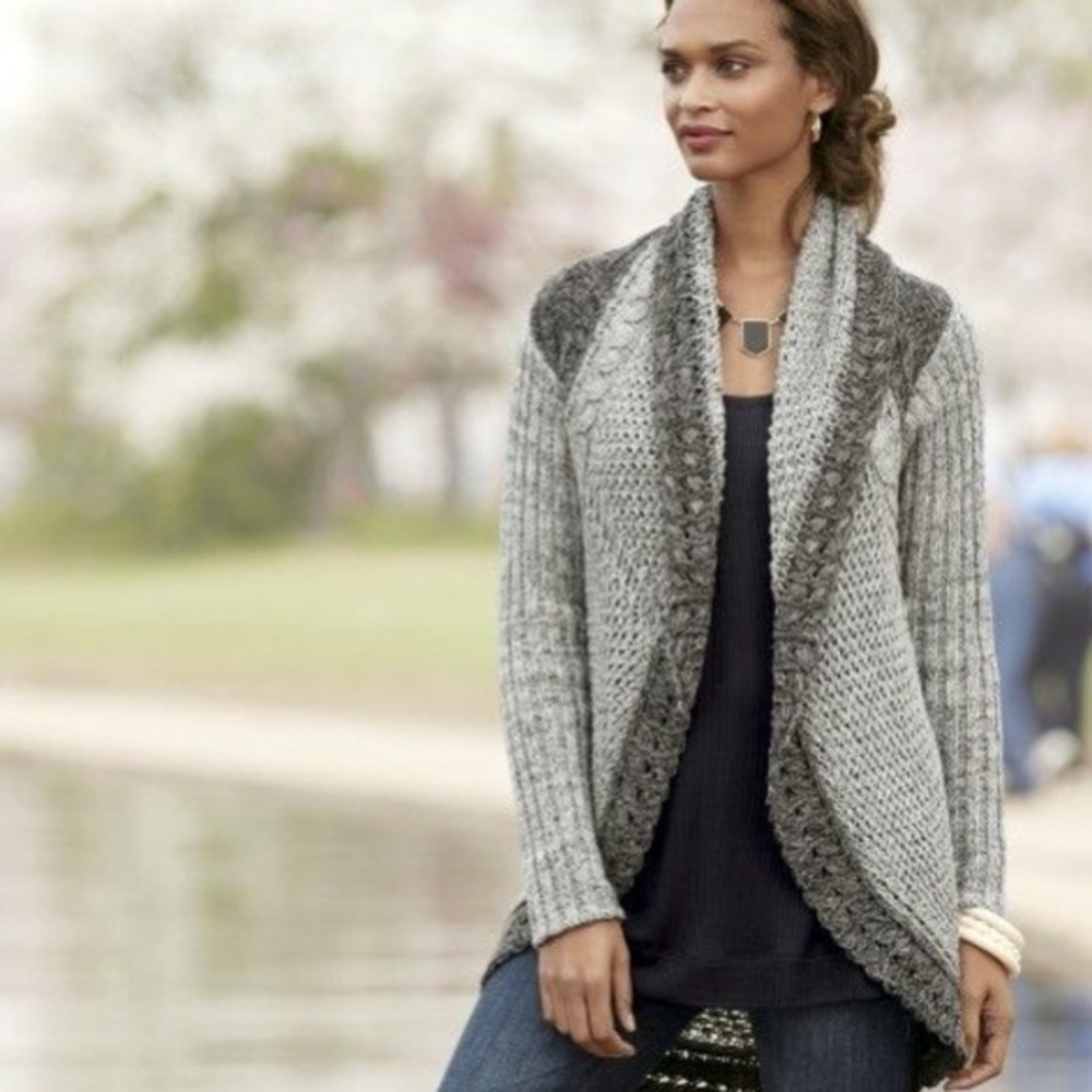Unique Cabi neutral-colored sweater - Picture 1 of 5